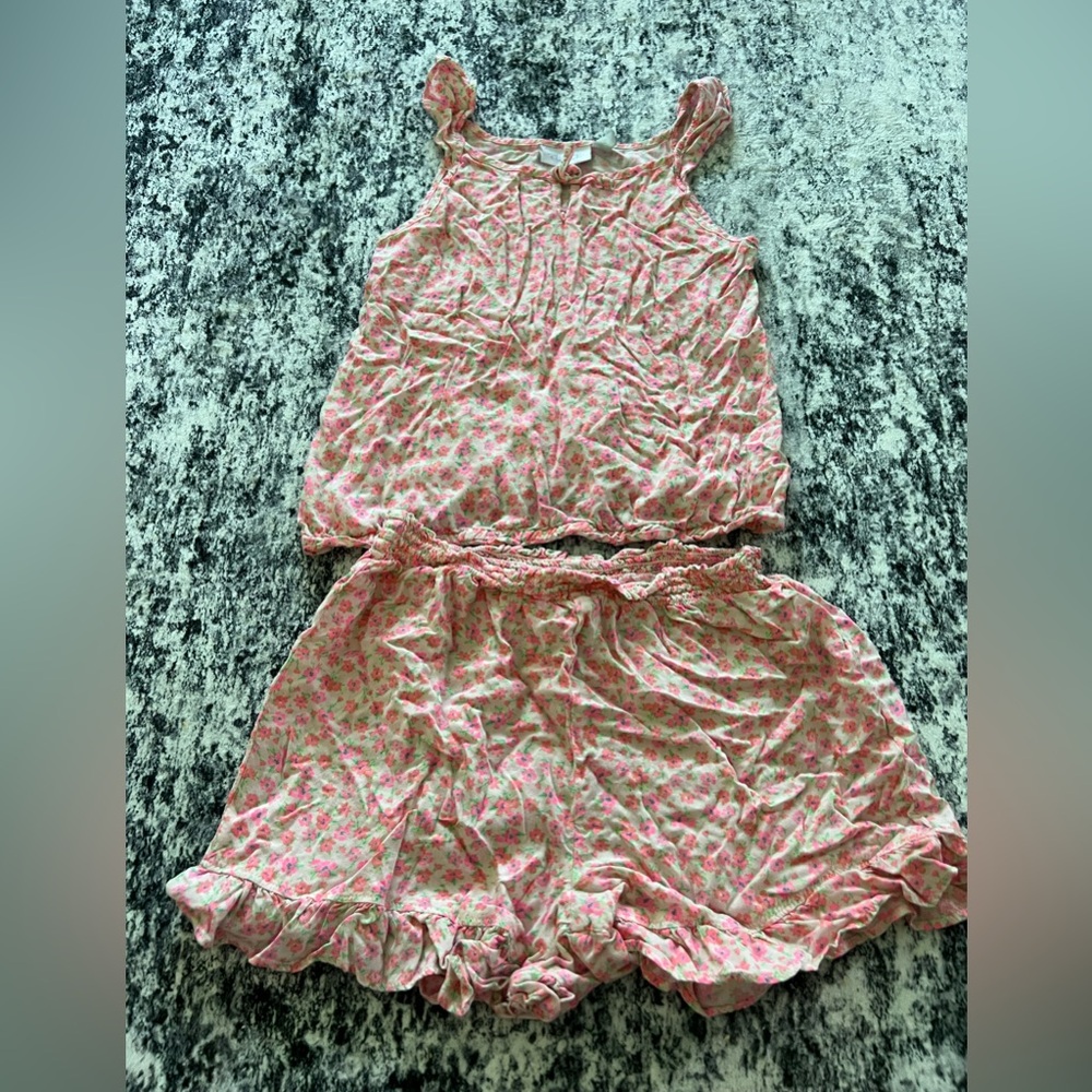 Children’s Place Girls Pink Floral Top and Shorts Set size‎ 5/6